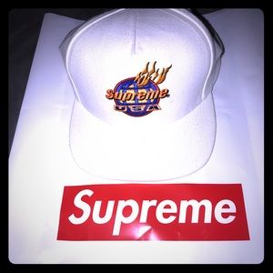 Supreme Hat